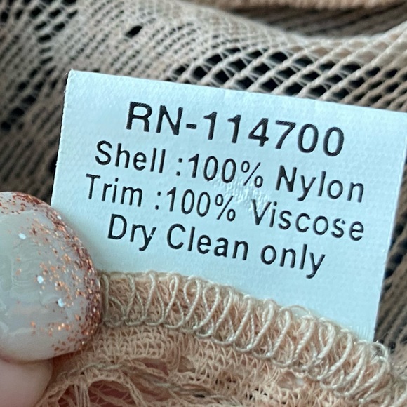 NWT Chan Luu Sleeveless Button Up Lace Sheer Blouse in Light Brown/Blush Size XS - Picture 8 of 8